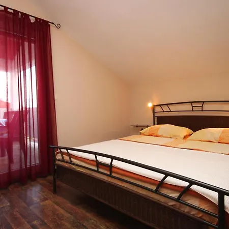아파트 By The Sea Turanj, Biograd - 6177