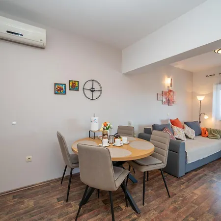 Διαμέρισμα By The Sea Turanj, Biograd - 6177 *