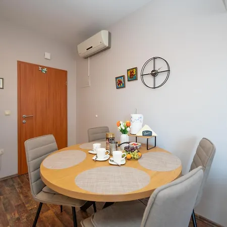 Apartment By The Sea Turanj, Biograd - 6177 Sveti Filip i Jakov