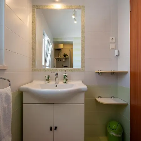 Apartment By The Sea Turanj, Biograd - 6177 *